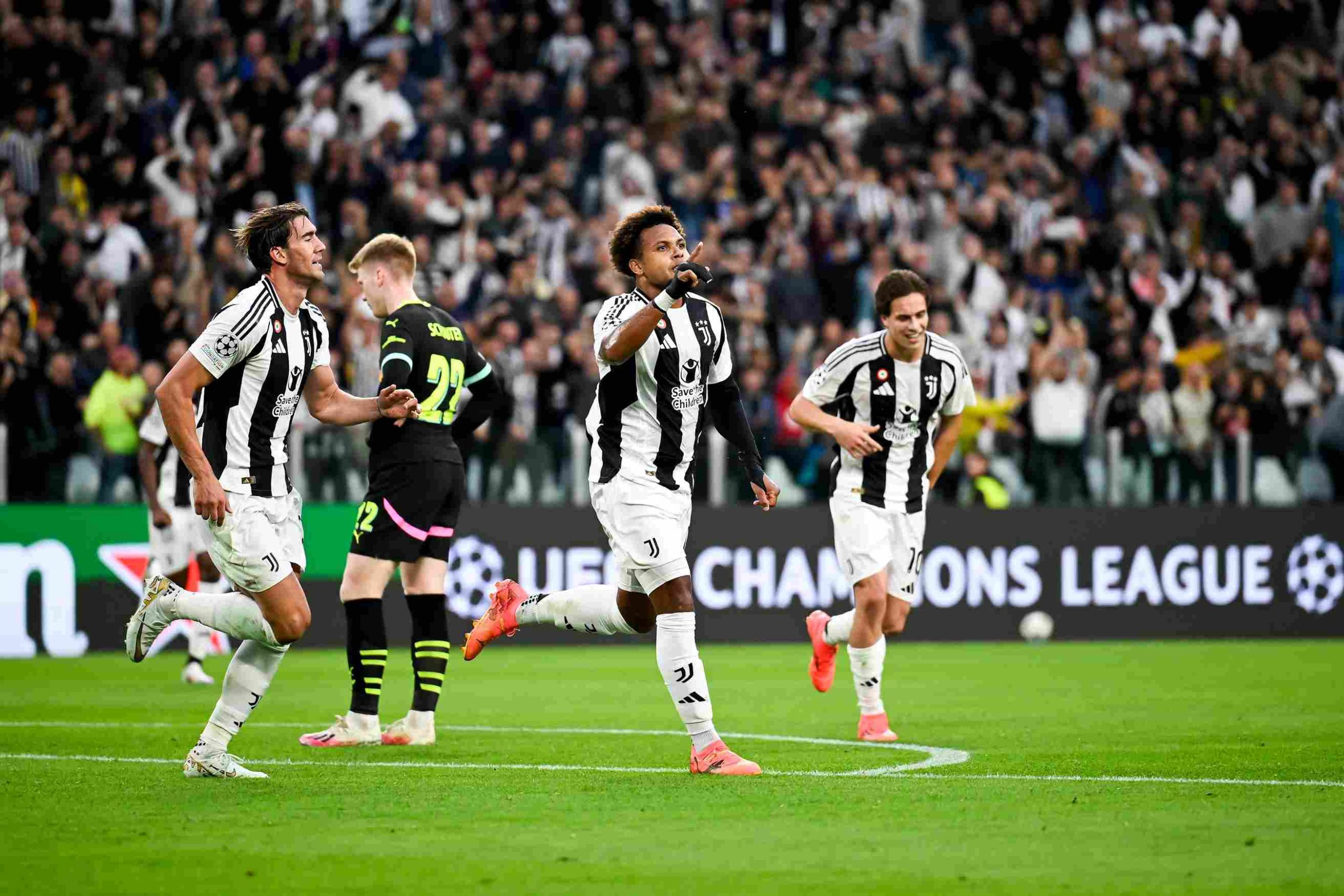 Juventus return to the Champions League with a 3-1 victory over PSV