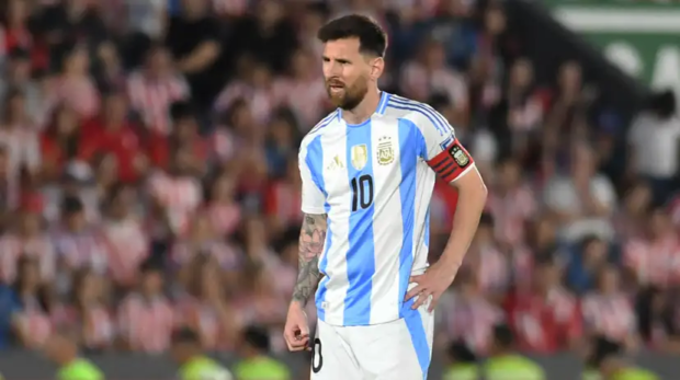 Messi Invincible as Argentina Lose to Paraguay