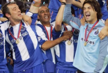 2004 : The Year of the Underdogs Porto Celebrating 03/04 UCL Final Win