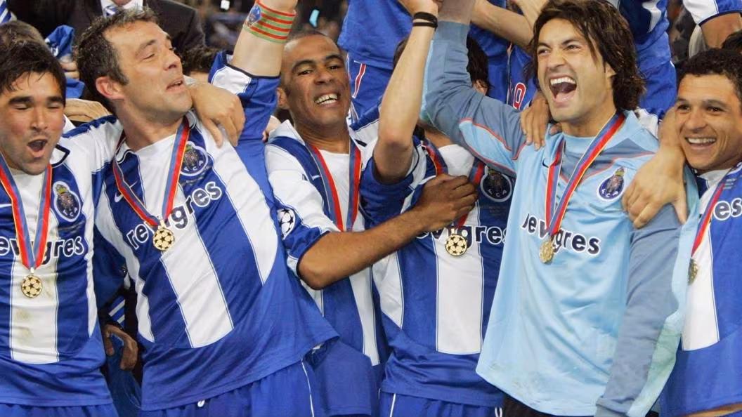 Porto Celebrating 03/04 UCL Final Win