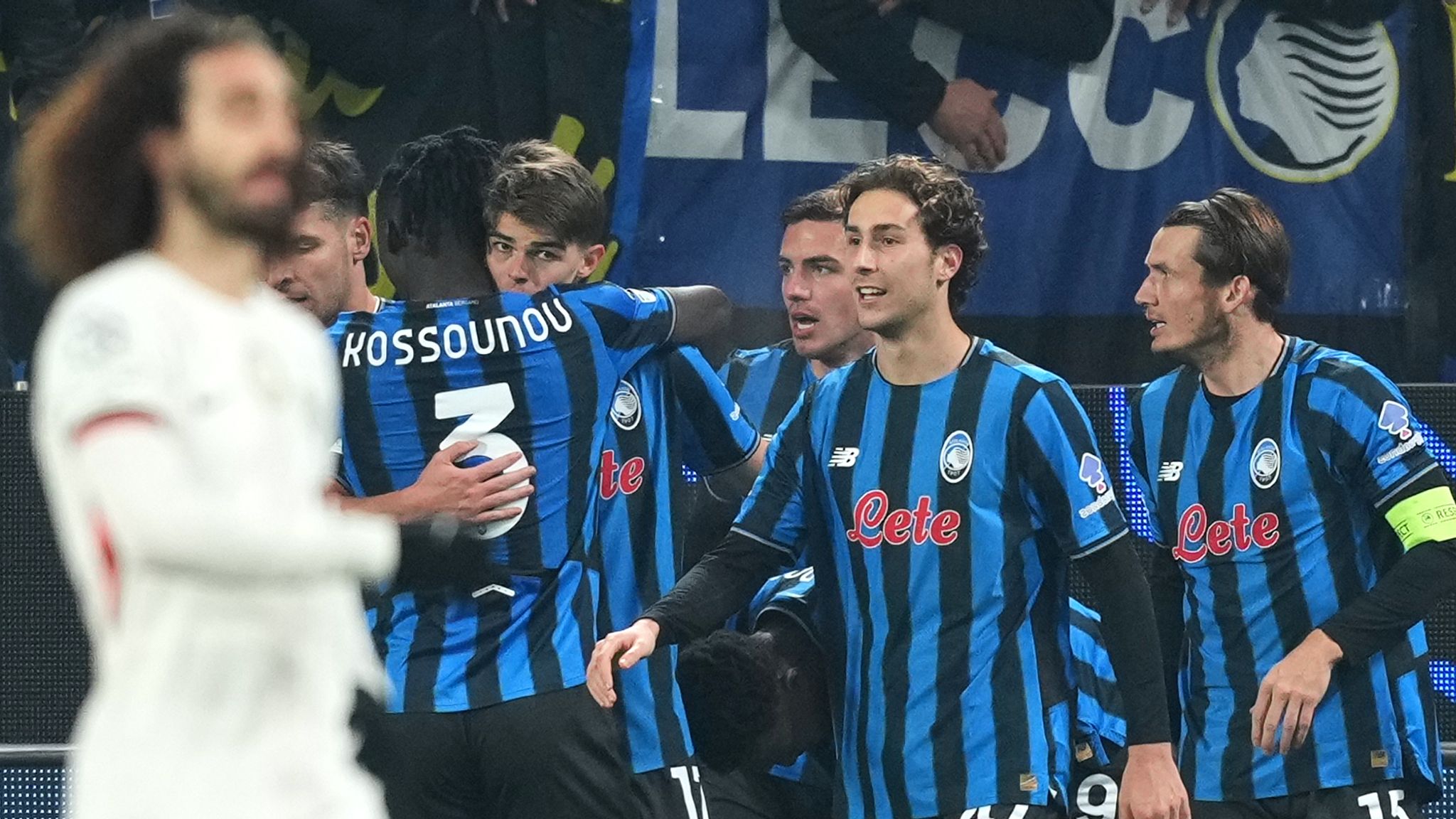 Atalanta Players Celebrating Their Late Winner Vs Chelsea